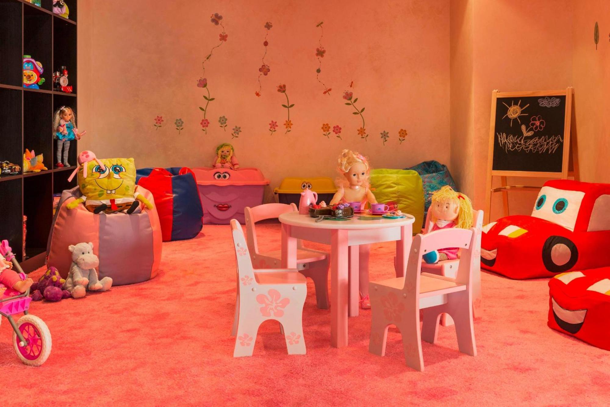 Ajman Saray, A Luxury Collection Resort, Аджман Екстериор снимка A playroom