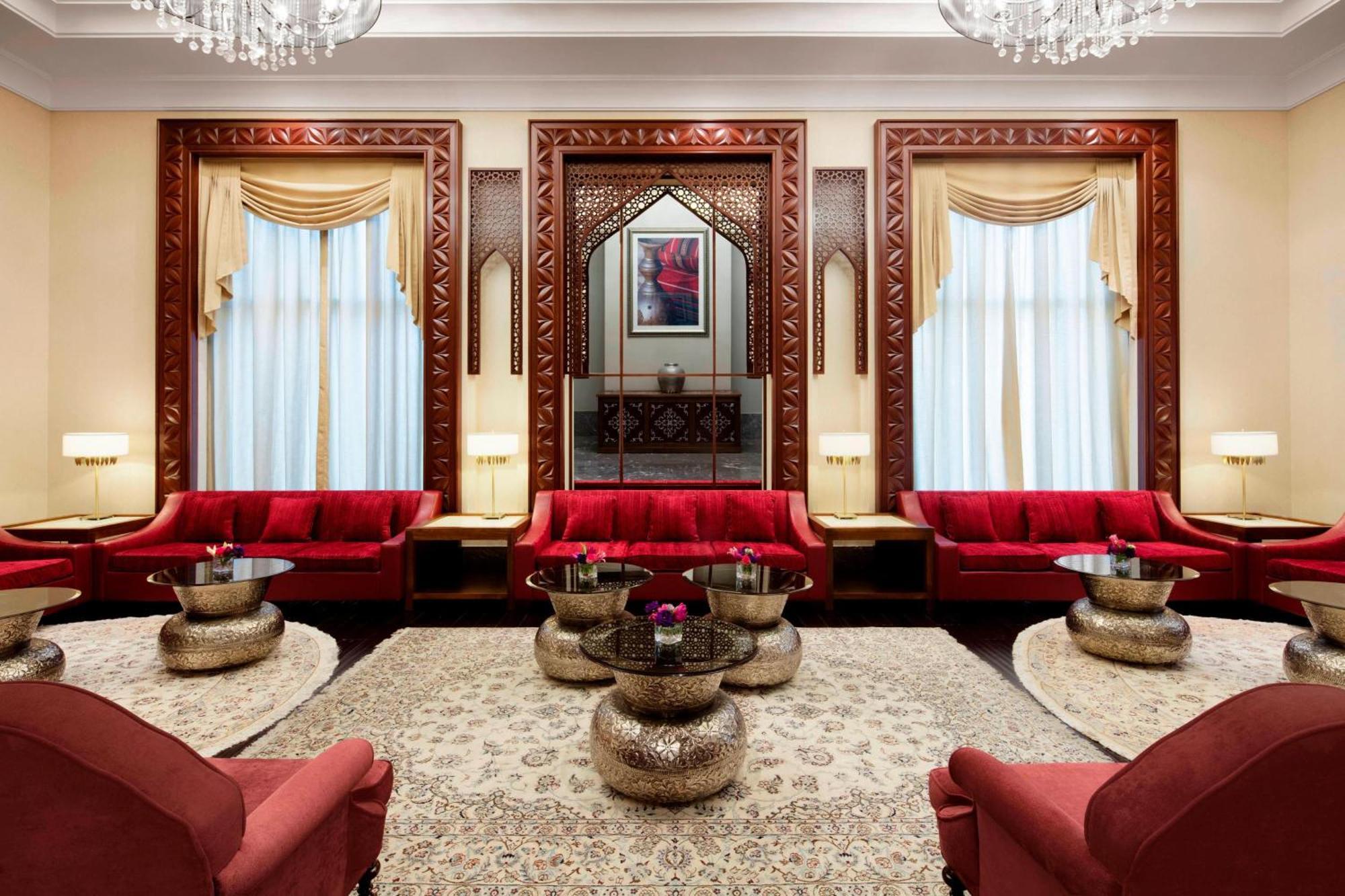 Ajman Saray, A Luxury Collection Resort, Аджман Екстериор снимка The lounge at the Taj Mahal Palace