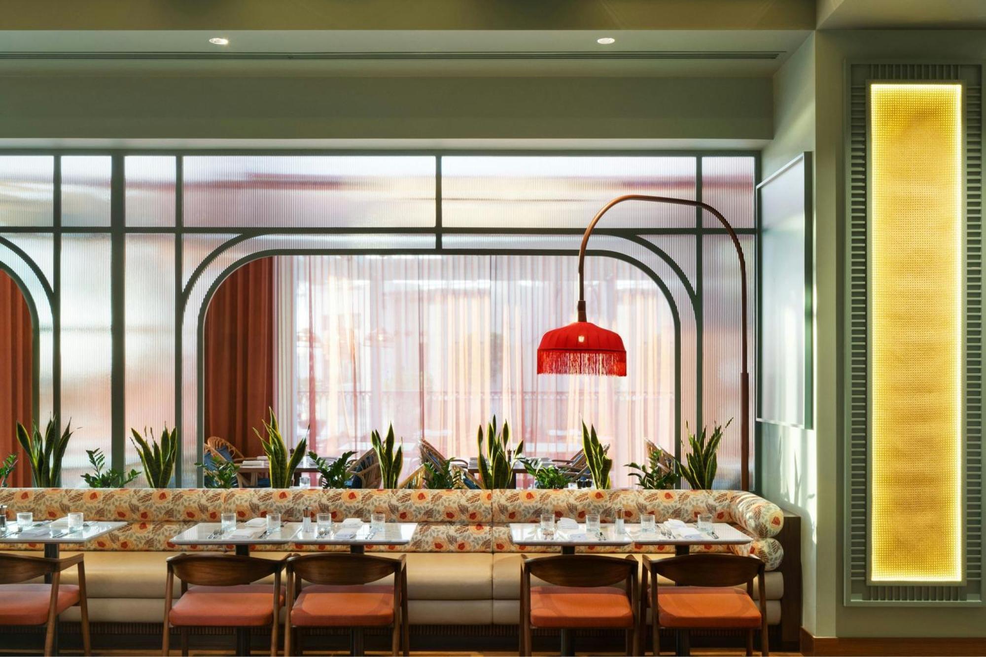 Ajman Saray, A Luxury Collection Resort, Аджман Екстериор снимка Interior of the restaurant