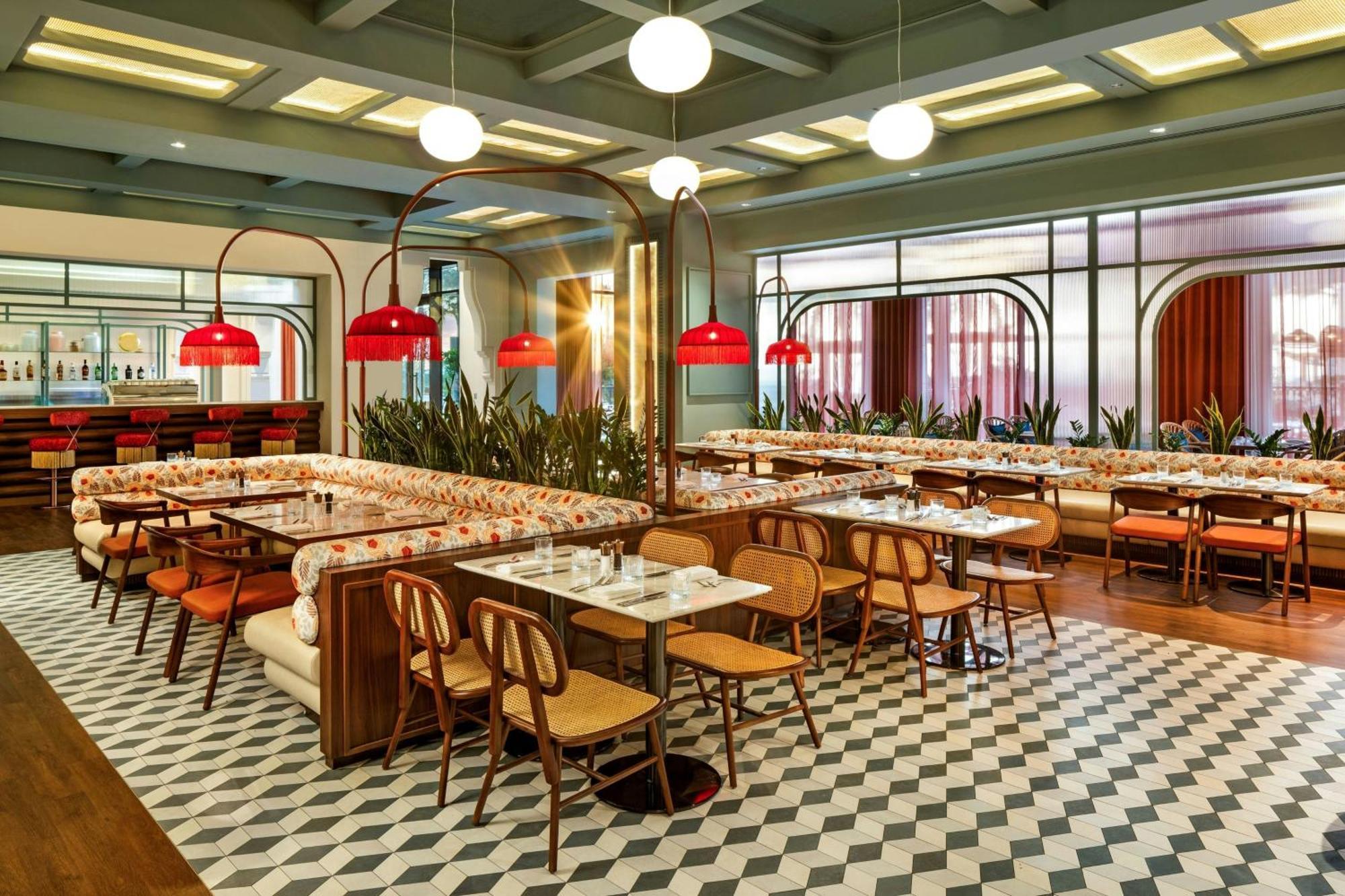 Ajman Saray, A Luxury Collection Resort, Аджман Екстериор снимка Interior of the restaurant
