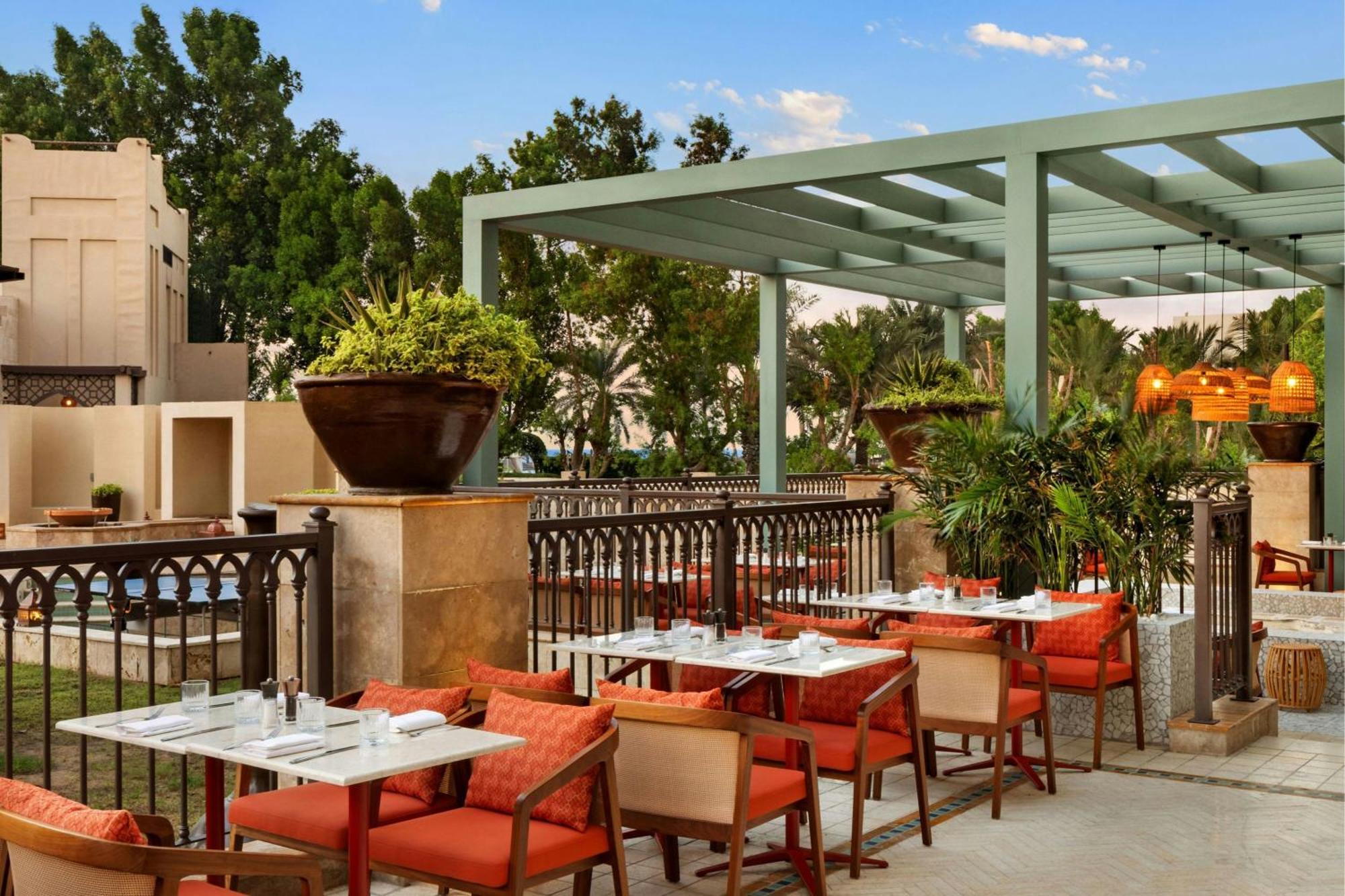 Ajman Saray, A Luxury Collection Resort, Аджман Екстериор снимка The Terrace